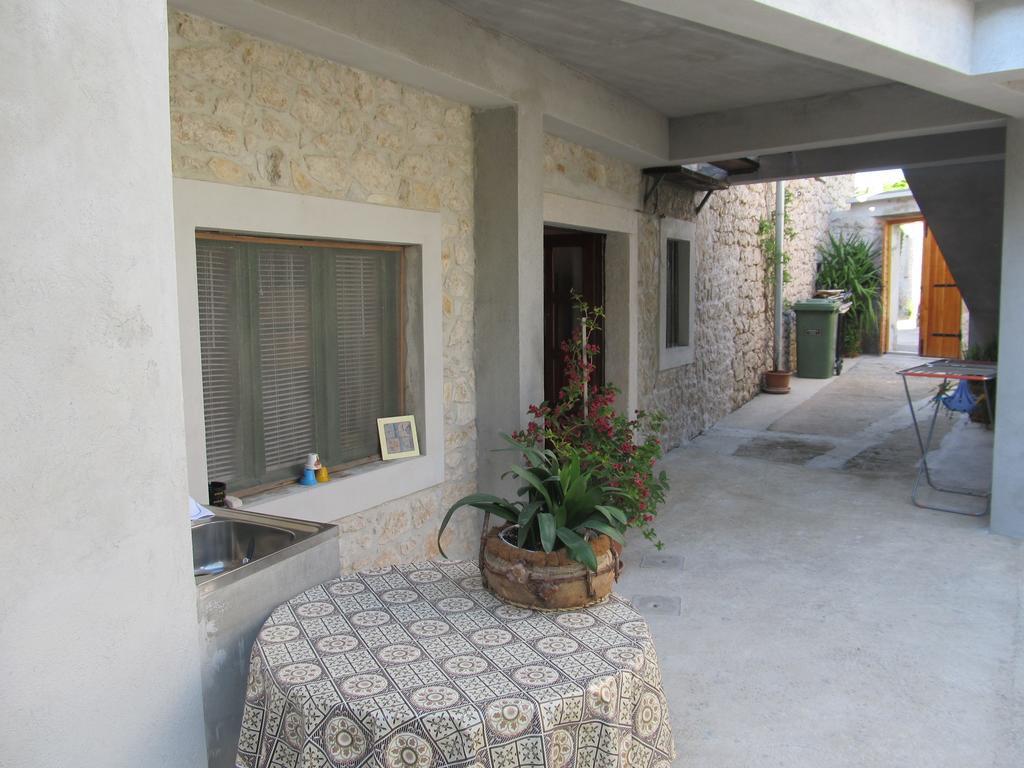 Hotel Petrcane Exterior photo