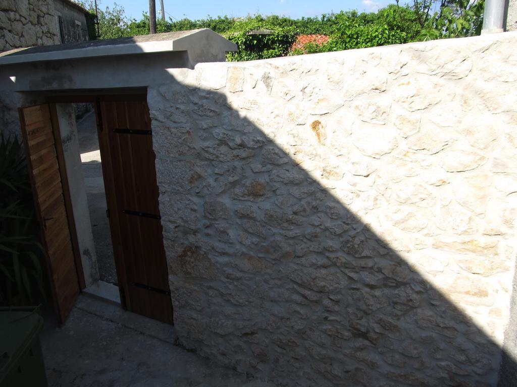 Hotel Petrcane Exterior photo