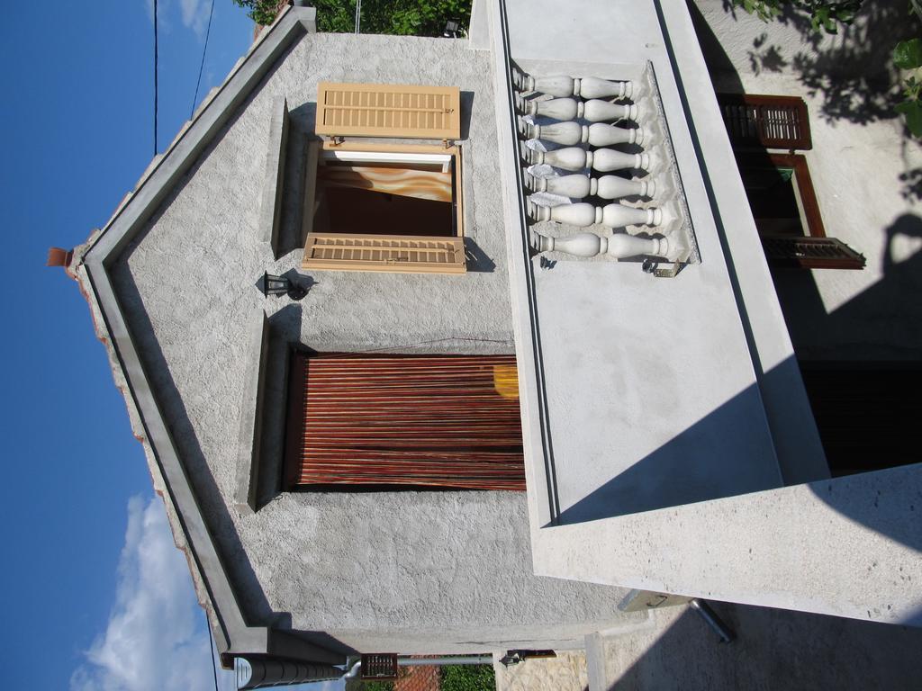 Hotel Petrcane Exterior photo