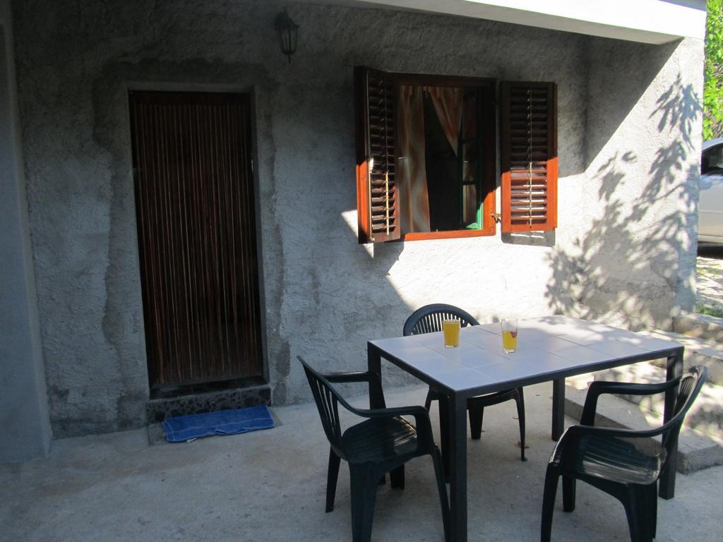 Hotel Petrcane Exterior photo